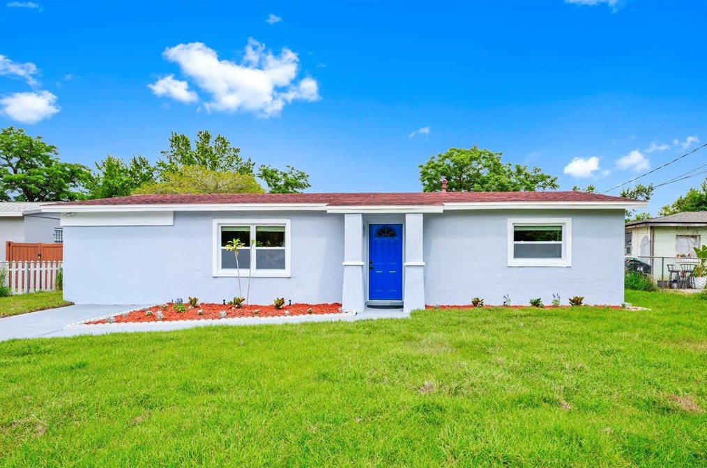407 Observatory Dr, Orlando, FL 32835-1963