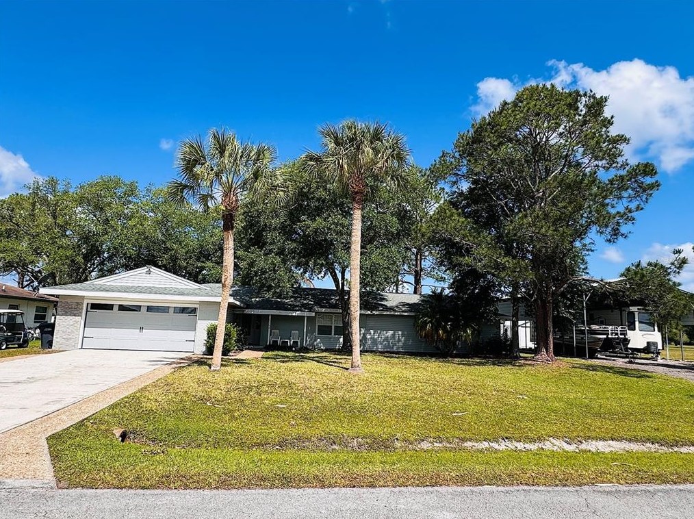 25348 Canterbury Dr, Lake Wales, FL 33898-9209