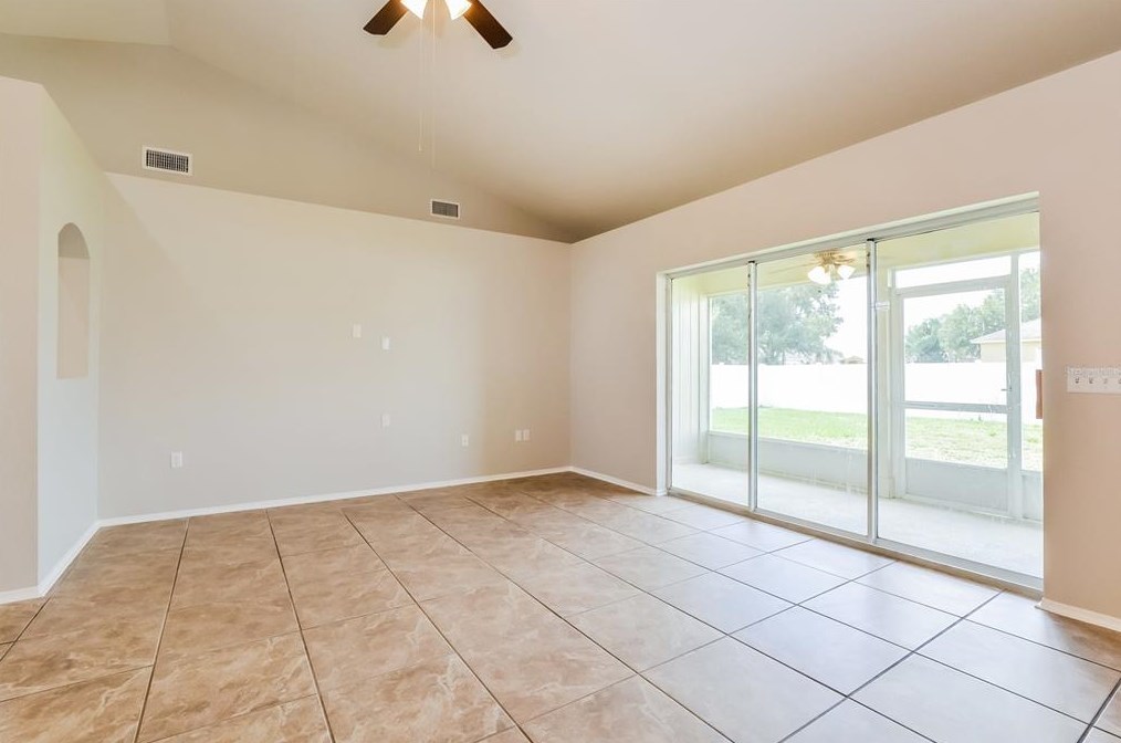 601 Terranova Dr, Winter Haven, FL 33884