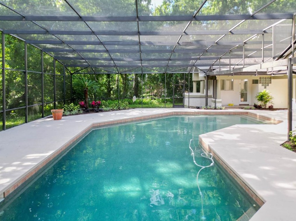 2062 Hutton Pt, Longwood FL  exterior