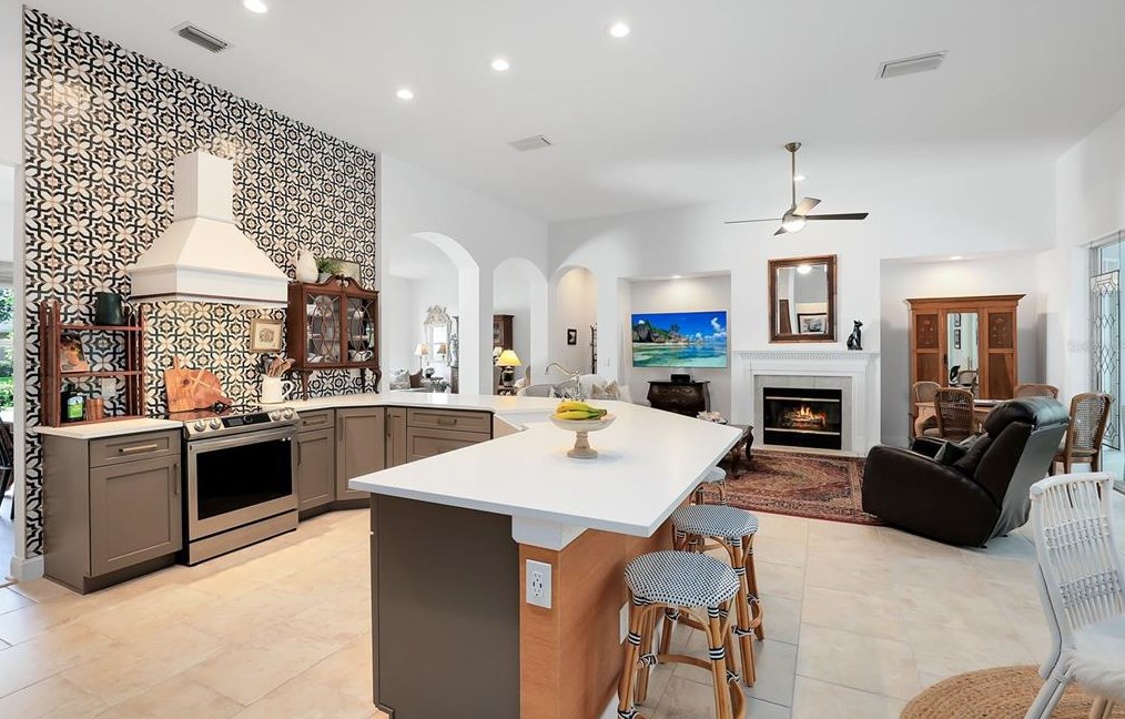 1565 Warrington St, Casselberry, FL 32708