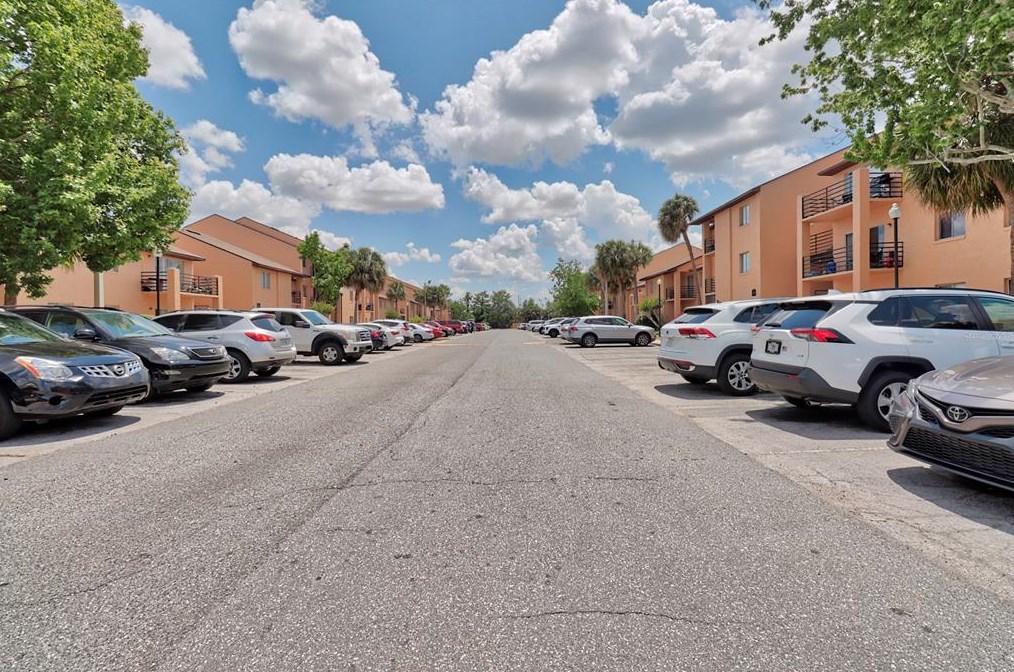 5208 Via Hacienda Cir, Orlando FL  32839-2107 exterior