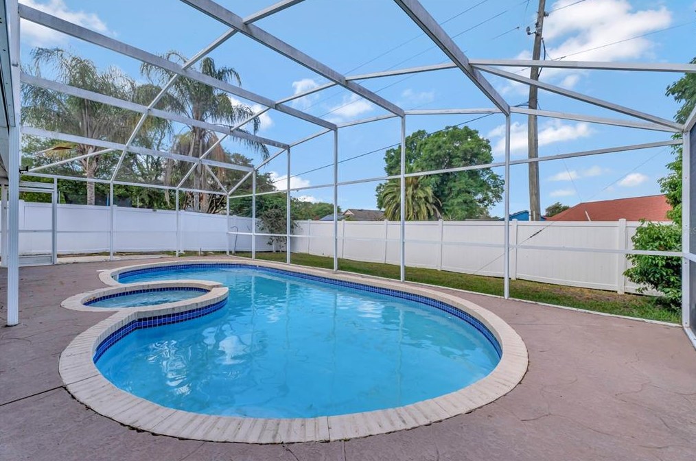 1970 Excalibur Dr, Orlando, FL 32822-8344