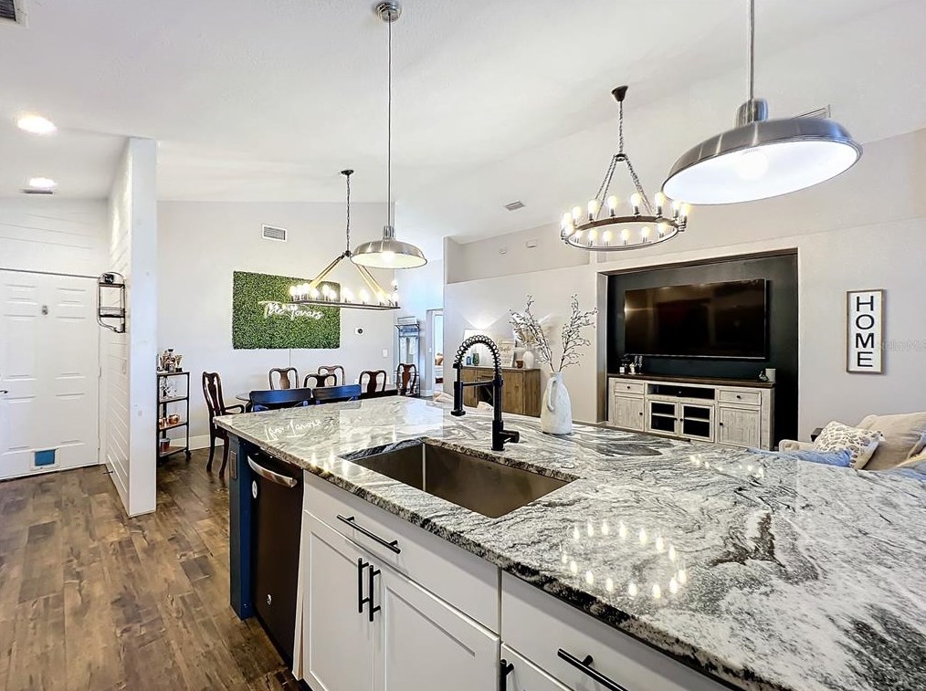 2715 Snow Goose Ln, Lake Mary FL  32746-7411 exterior