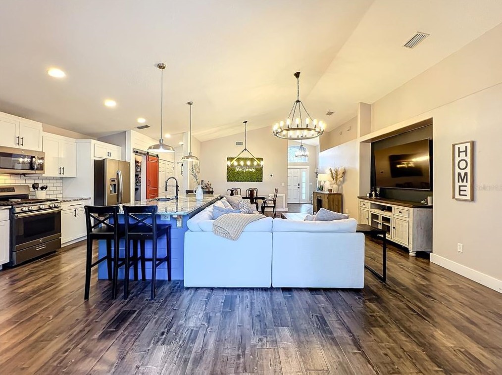 2715 Snow Goose Ln, Lake Mary FL  32746-7411 exterior