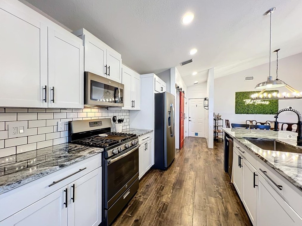 2715 Snow Goose Ln, Lake Mary FL  32746-7411 exterior