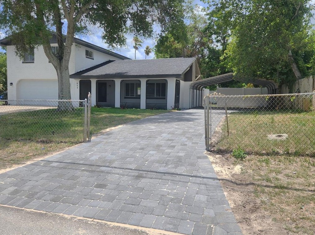 852 Pinewood St, Daytona Beach FL  32117-4574 exterior