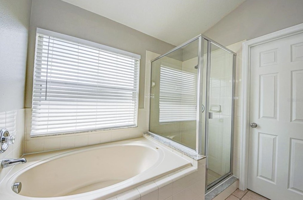 2304 Walnut Canyon Dr, Kissimmee FL  34758-1720 exterior