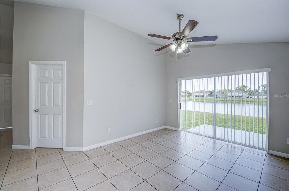 2304 Walnut Canyon Dr, Kissimmee FL  34758-1720 exterior
