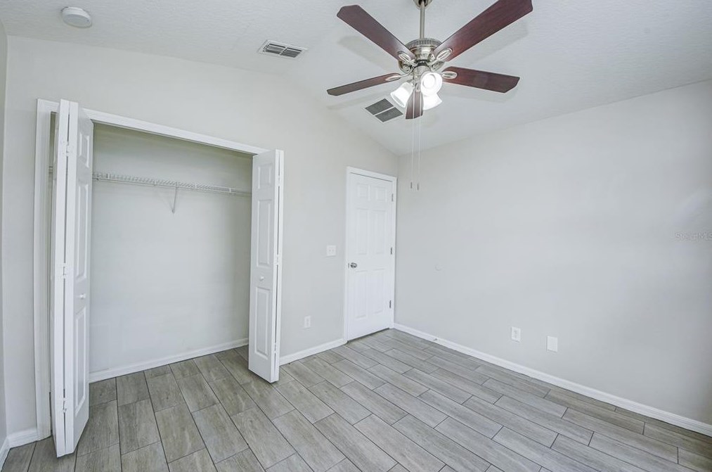 2304 Walnut Canyon Dr, Kissimmee FL  34758-1720 exterior