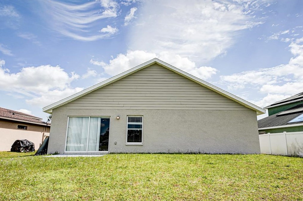 2304 Walnut Canyon Dr, Kissimmee FL  34758-1720 exterior