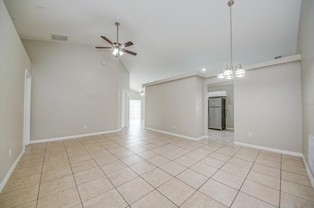 2304 Walnut Canyon Dr, Kissimmee FL  34758-1720 exterior