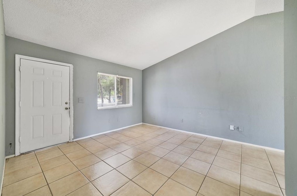 3293 Split Willow Dr, Orlando FL  32808-3736 exterior