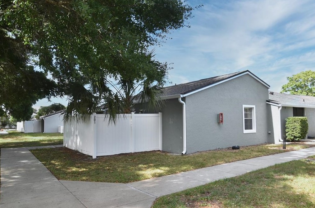 201 Dorchester Sq, Lake Mary, FL 32746-4216