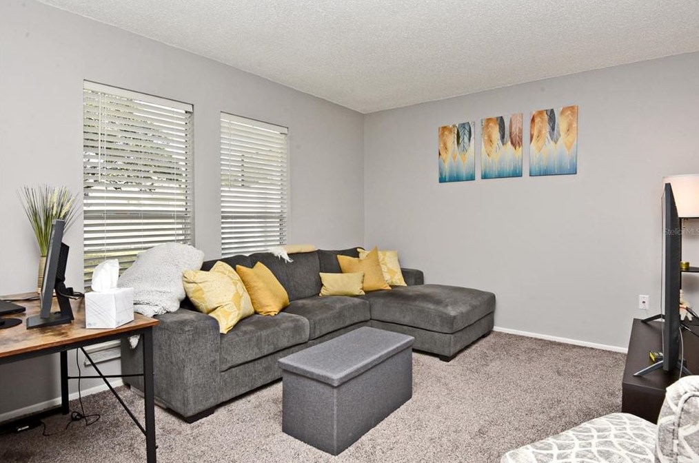 201 Dorchester Sq, Lake Mary FL  32746-4216 exterior