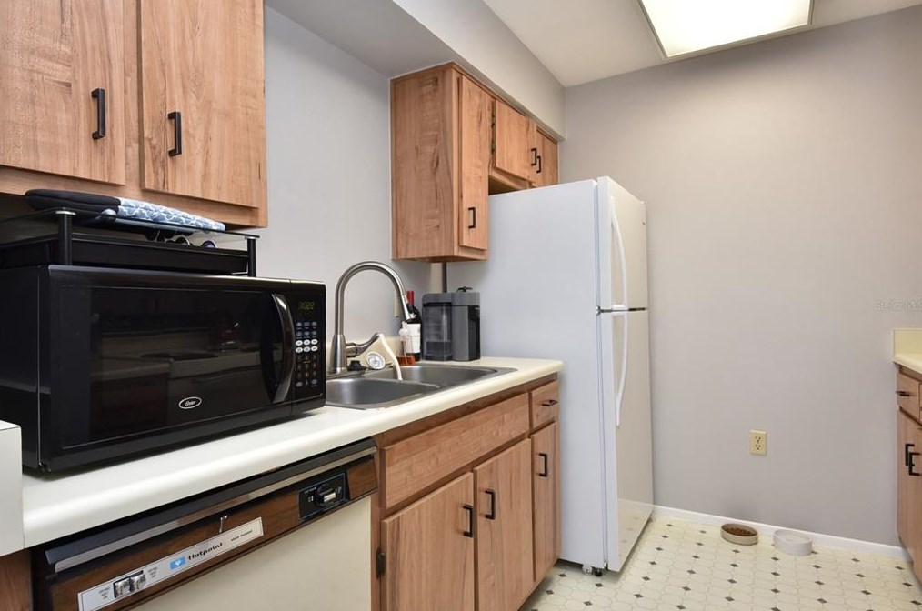 201 Dorchester Sq, Lake Mary FL  32746-4216 exterior