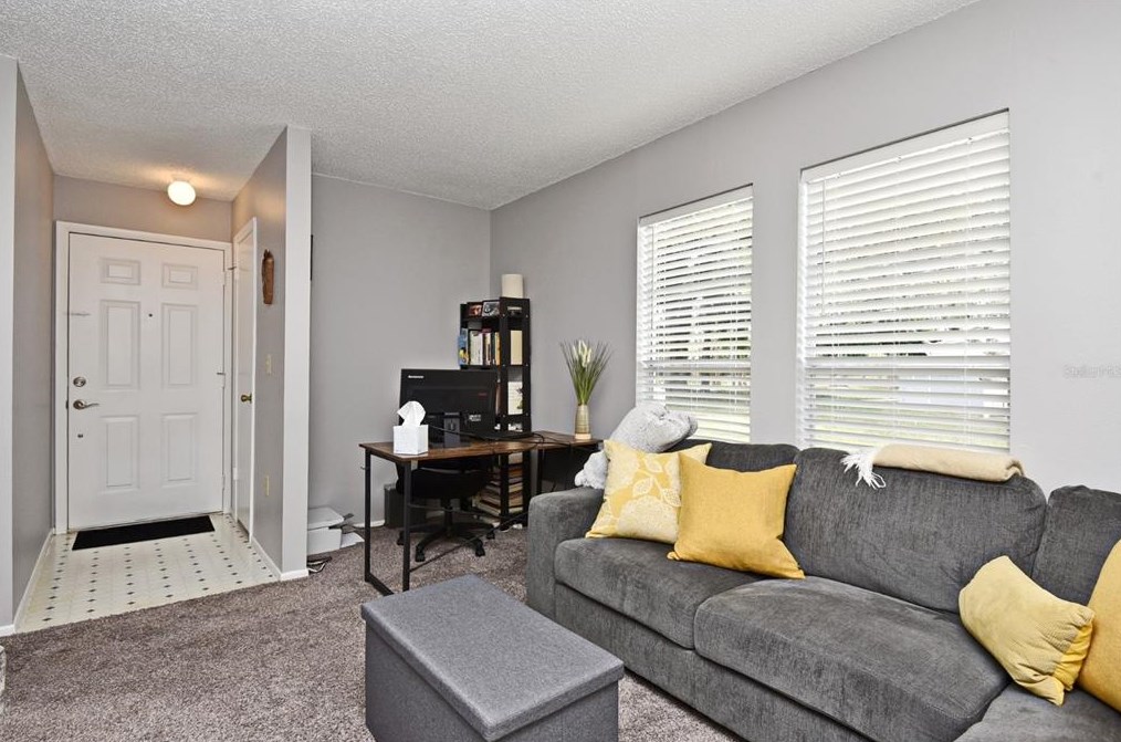 201 Dorchester Sq, Lake Mary FL  32746-4216 exterior