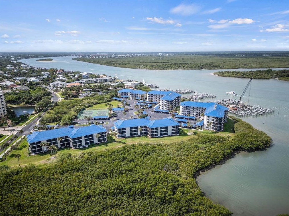 2700 Peninsula Ave, New Smyrna FL  32169-2088 exterior