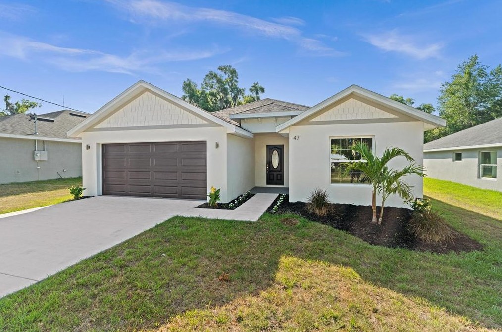 47 Kentucky Ave, Umatilla, FL 32784-8420