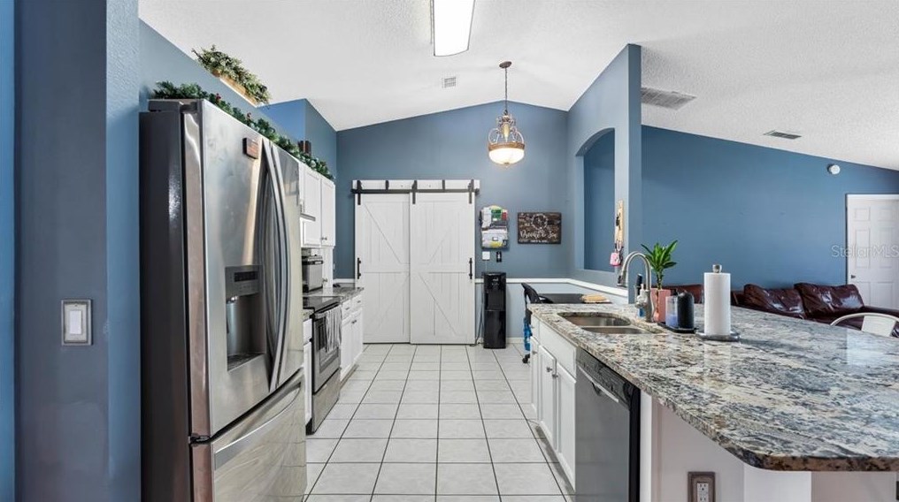 1410 Voltaire St, Deltona FL  32725-1721 exterior