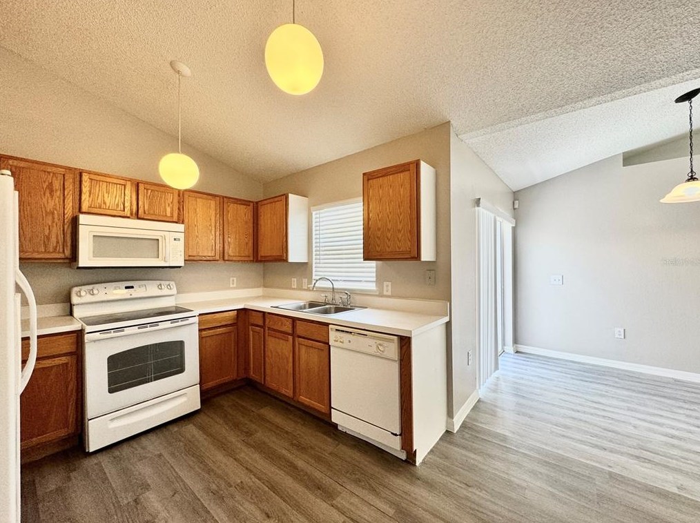 443 Danube Dr, Kissimmee, FL 34759-5330