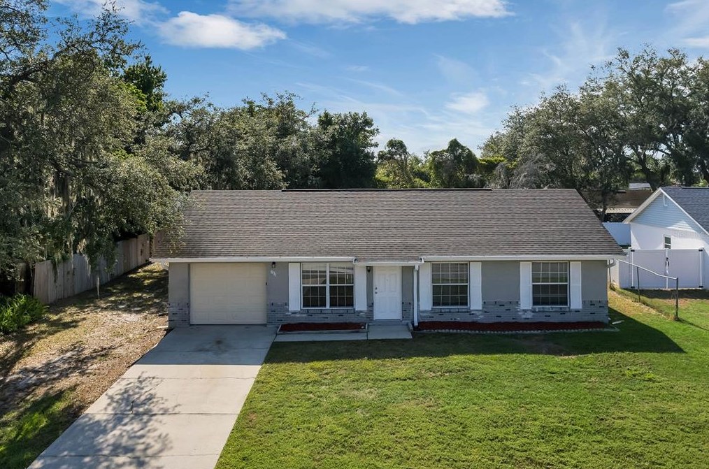 960 Trellis Ave, Deltona, FL 32738-6767