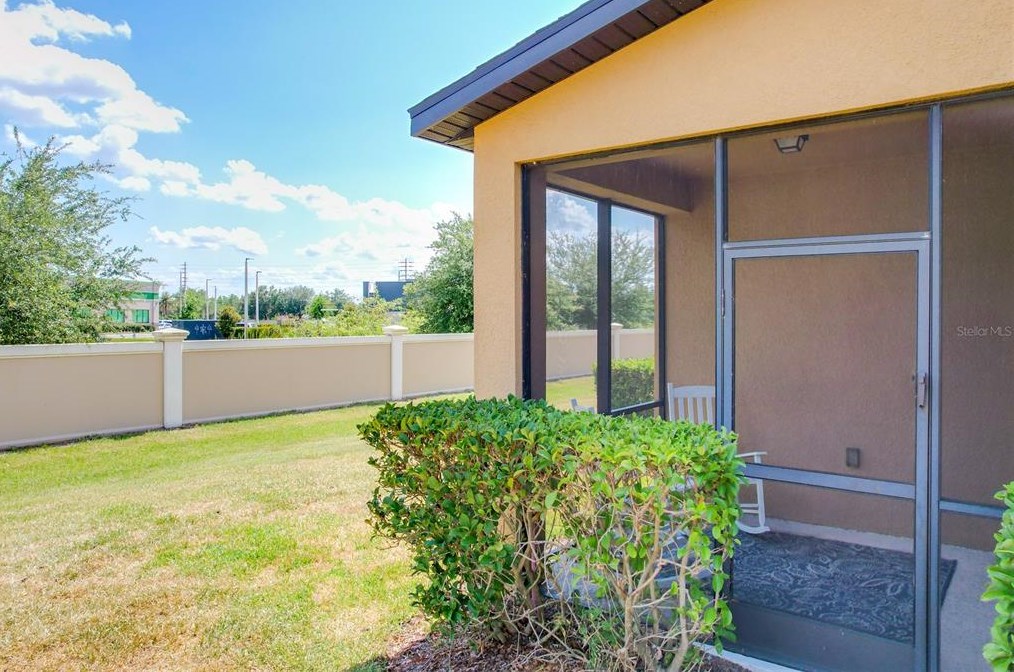 2422 7 Oaks Dr, Saint Cloud FL  34772-0078 exterior