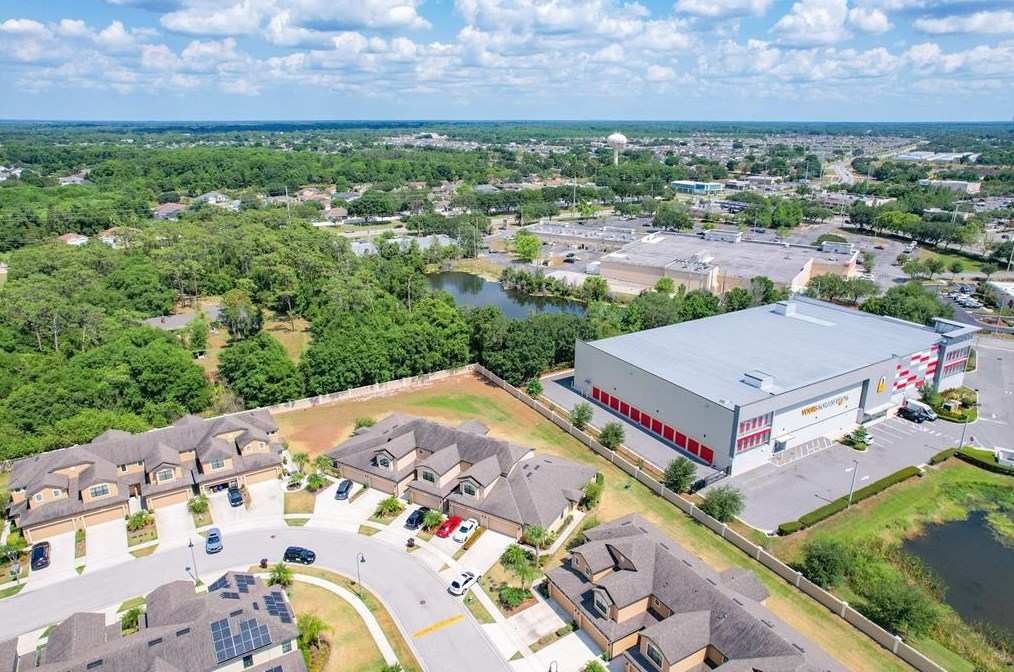 2422 7 Oaks Dr, Saint Cloud FL  34772-0078 exterior