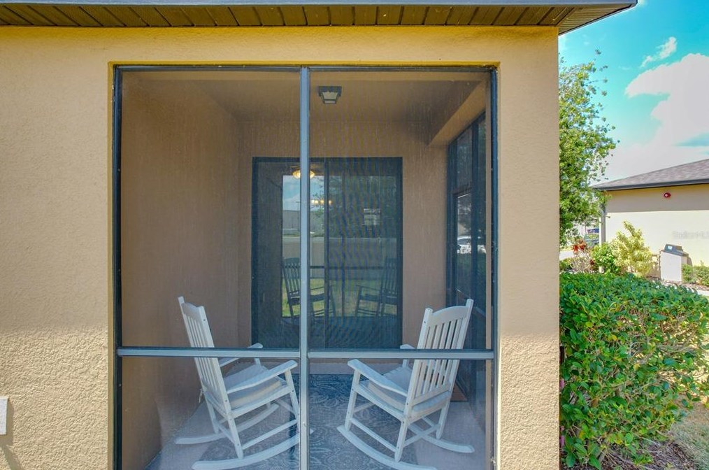 2422 7 Oaks Dr, Saint Cloud FL  34772-0078 exterior