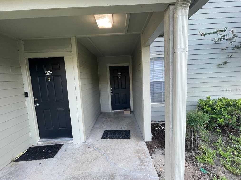 6082 Westgate Dr, Orlando, FL 32835-7046