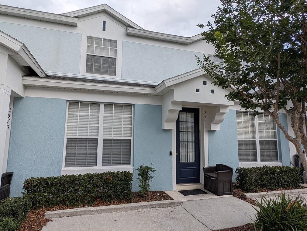 2571 Maneshaw Ln, Kissimmee, FL 34747-2117