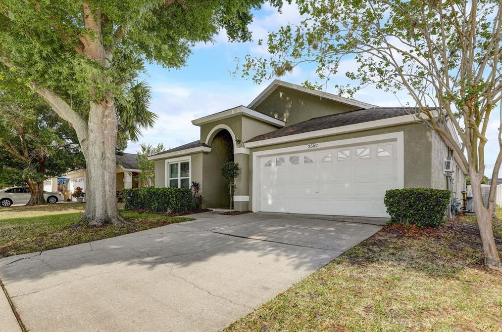 2562 Bear Creek Ct, Kissimmee, FL 34747-2243