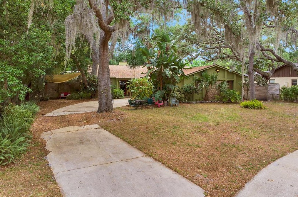 1230 Hollyridge Trl, Maitland, FL 32751-3671