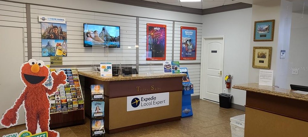 202 Palermo St, Davenport FL  33897-6903 exterior