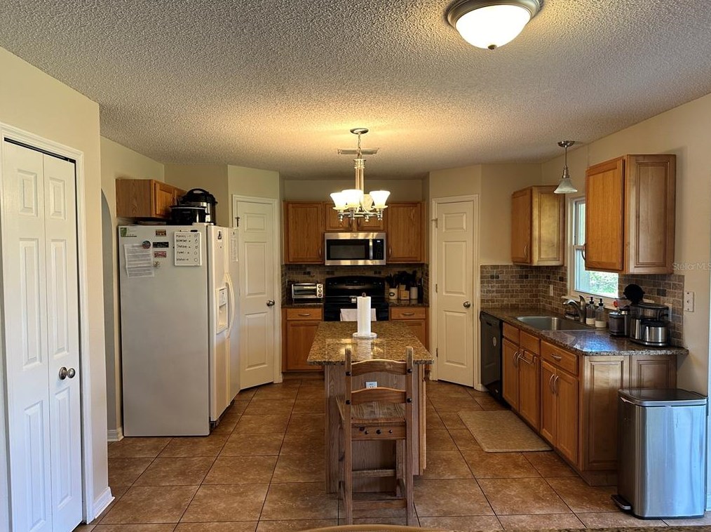 14013 Econ Woods Ln, Orlando FL  32826-6422 exterior