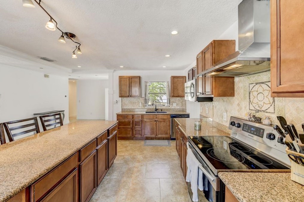 602 Bryan Ct, Altamonte Springs FL 32701-6301 exterior