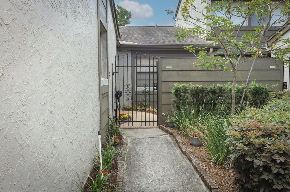 425 Meadowood Blvd, Casselberry, FL 32730-2971