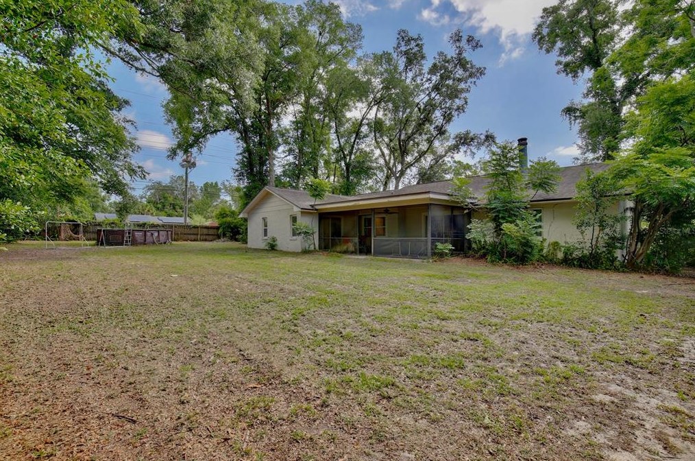 102 Bch Ave, Altamonte Springs FL 32701-7901 exterior