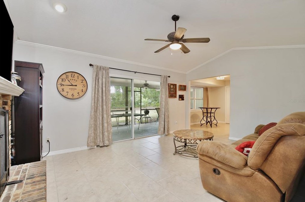 102 Bch Ave, Altamonte Springs FL 32701-7901 exterior