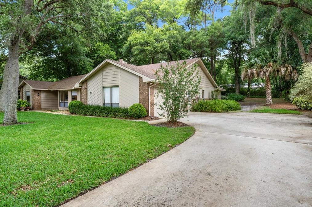 503 Princewood Dr, Deland, FL 32724-8104