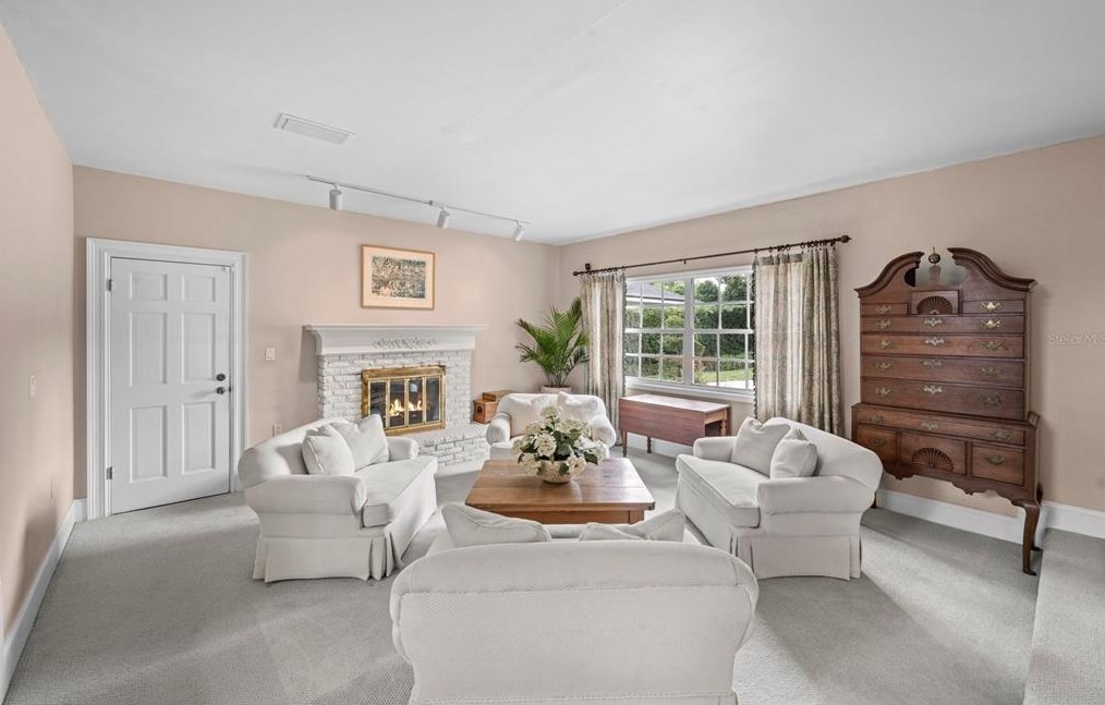 1181 Via Capri, Winter Park FL  32789-2635 exterior