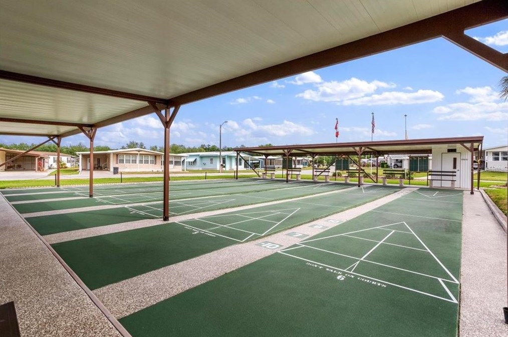 35939 Tanda Cir, Zephyrhills FL exterior