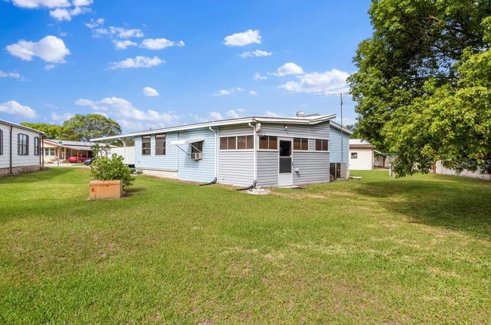 35939 Tanda Cir, Zephyrhills FL exterior