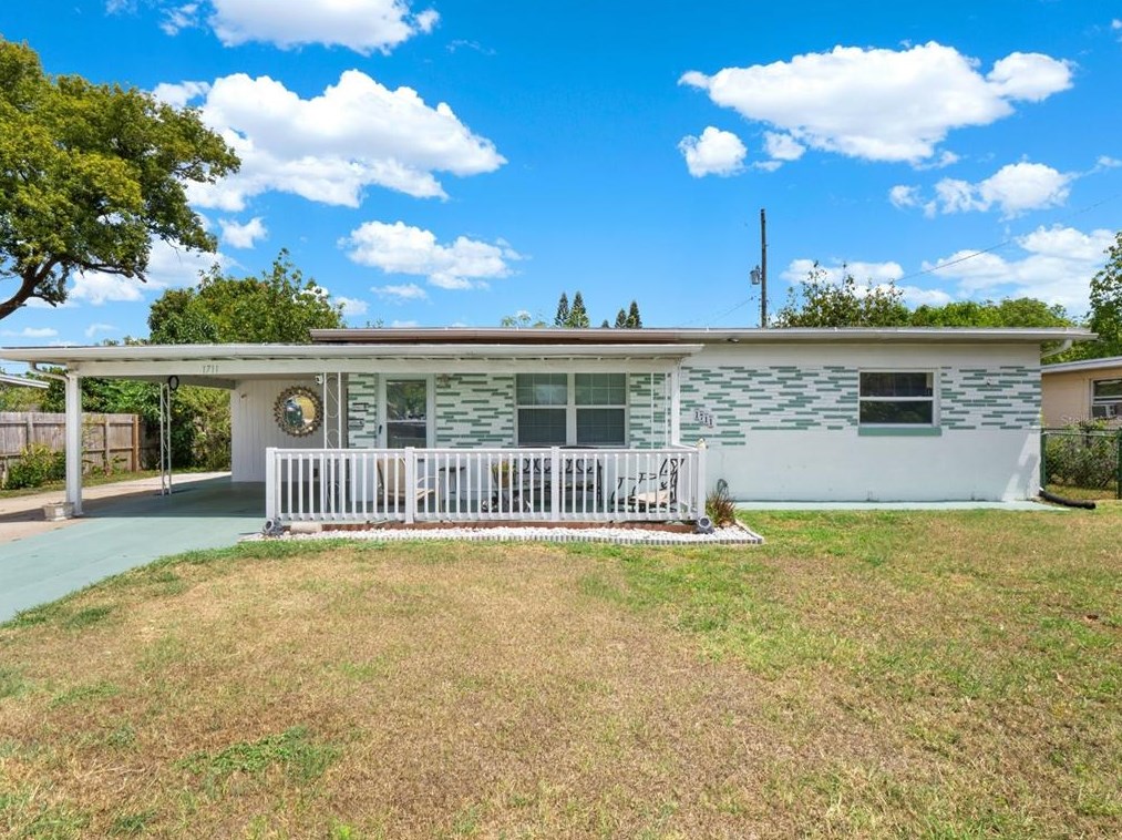 1711 Montview St, Orlando, FL 32805-6127