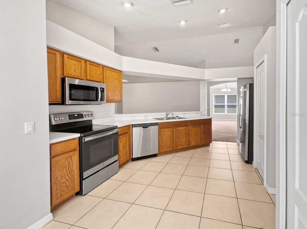 3521 Trapnell Ridge Dr, Plant City FL  33567-2073 exterior