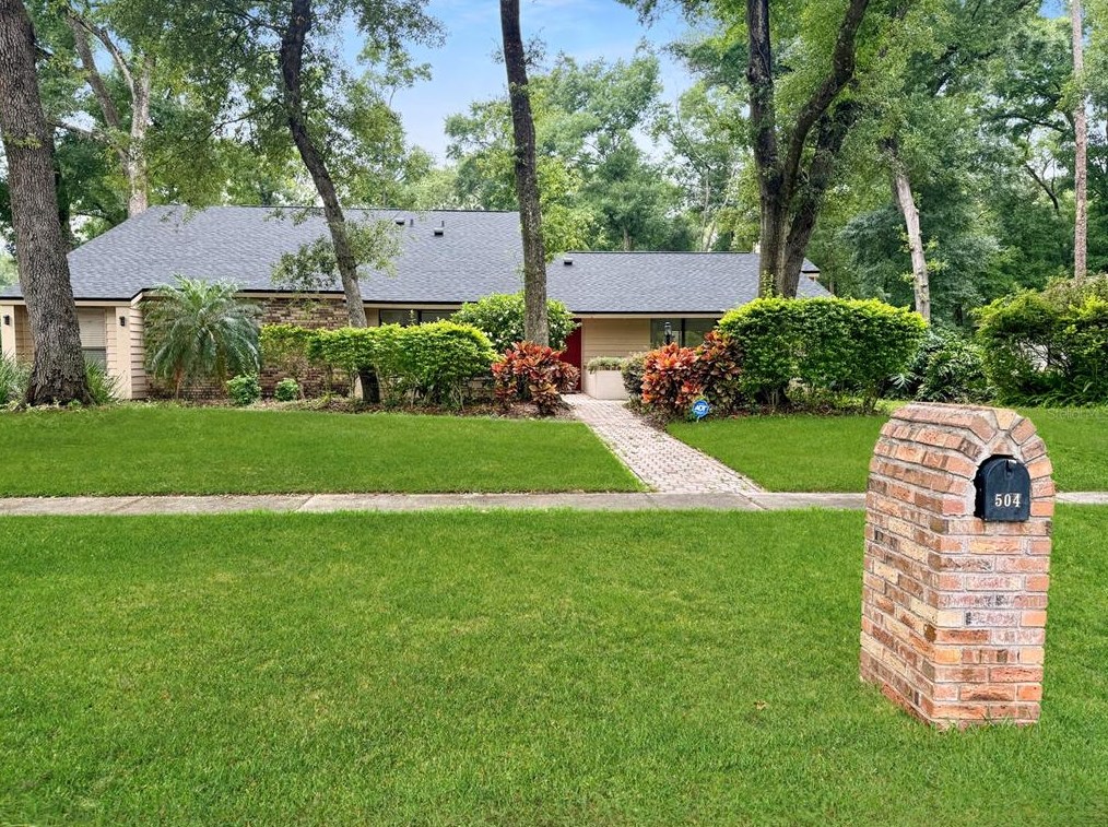 504 Whispering Oak Ln, Apopka, FL 32712
