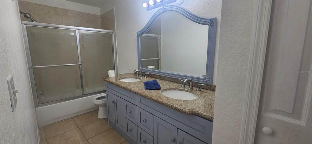 2101 Cascades Blvd, Kissimmee FL  34741-3441 exterior