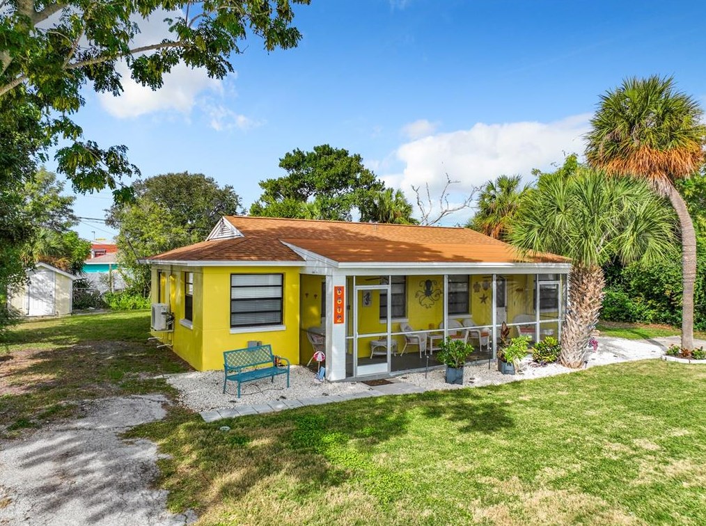 6802 Gulf Winds Dr, Saint Petersburg, FL 33706-2034
