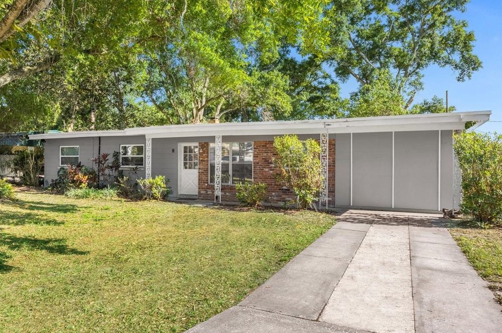 3706 Sutton Dr, Orlando FL  32810-2337 exterior