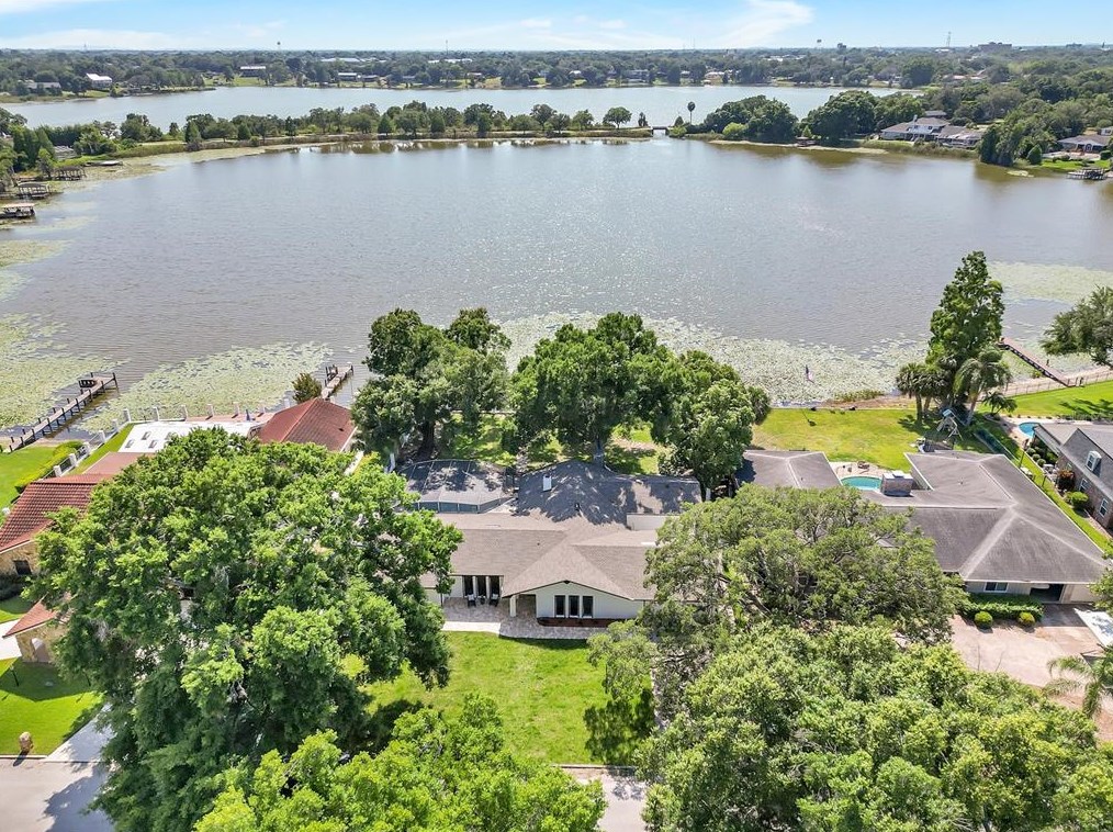 267 Lake Link Rd, Winter Haven, FL 33884-1006